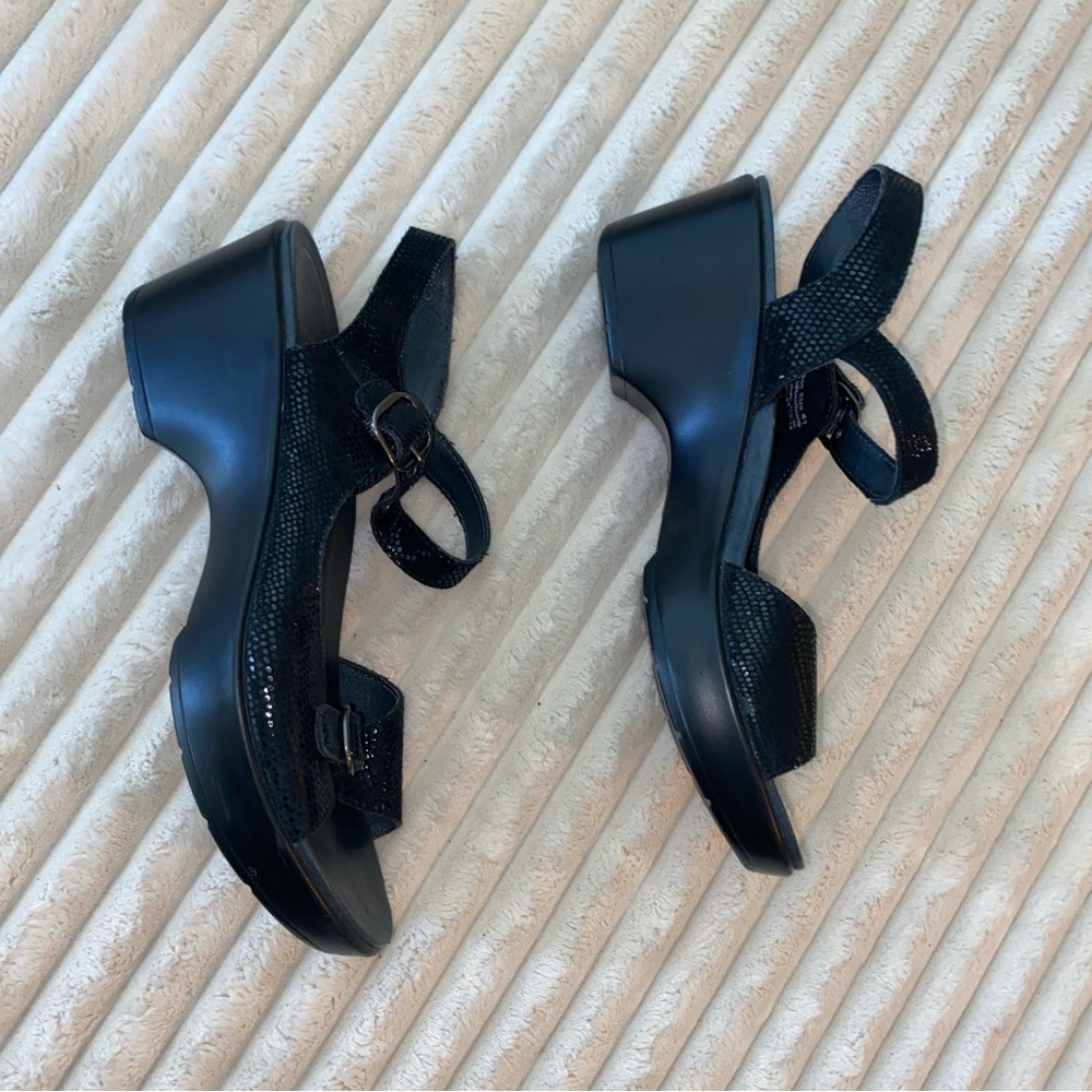 Dansko June Black Buckle Sandals size 41 or 10.5 -11 - Picture 3 of 7